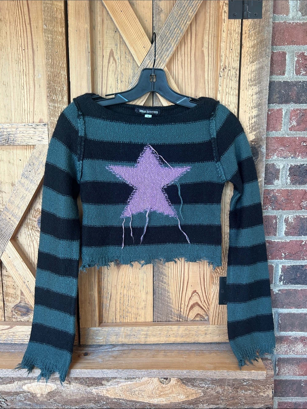 Urban Outfitters Black & Green Striped Cropped Sweater Purple Star distressed
